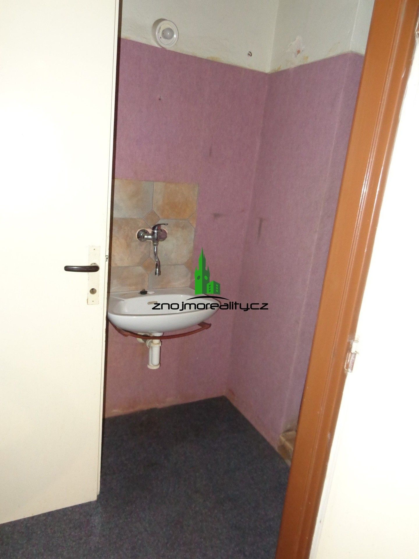 Pronájem komerčního prostoru 635 m² - foto 8