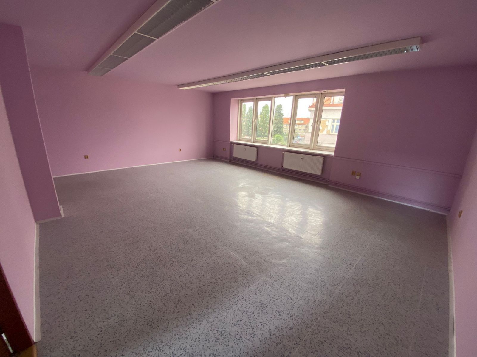 Pronájem komerčního prostoru 50 m² - foto 1