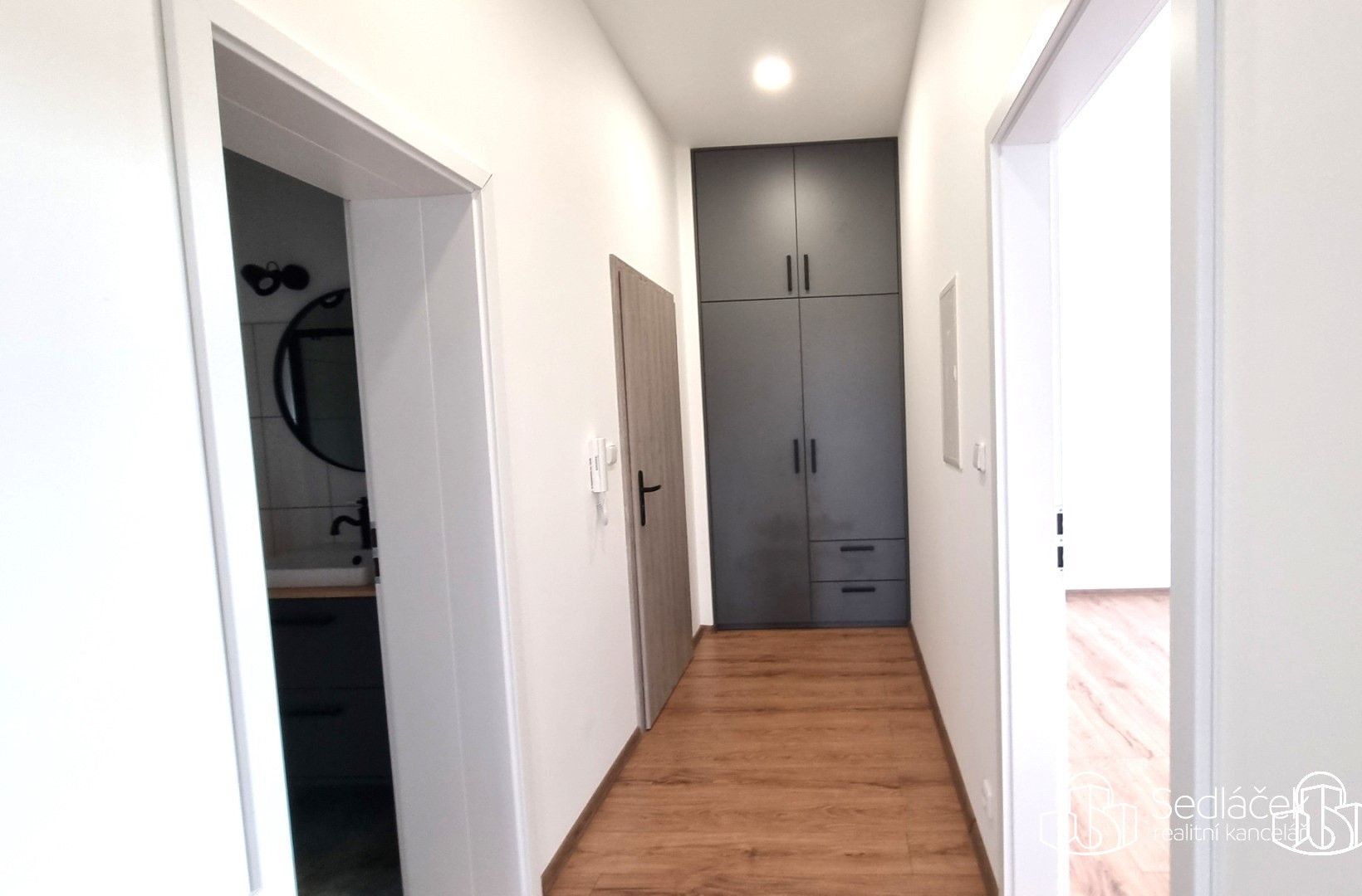 Pronájem bytu 2+kk 57 m² - foto 5
