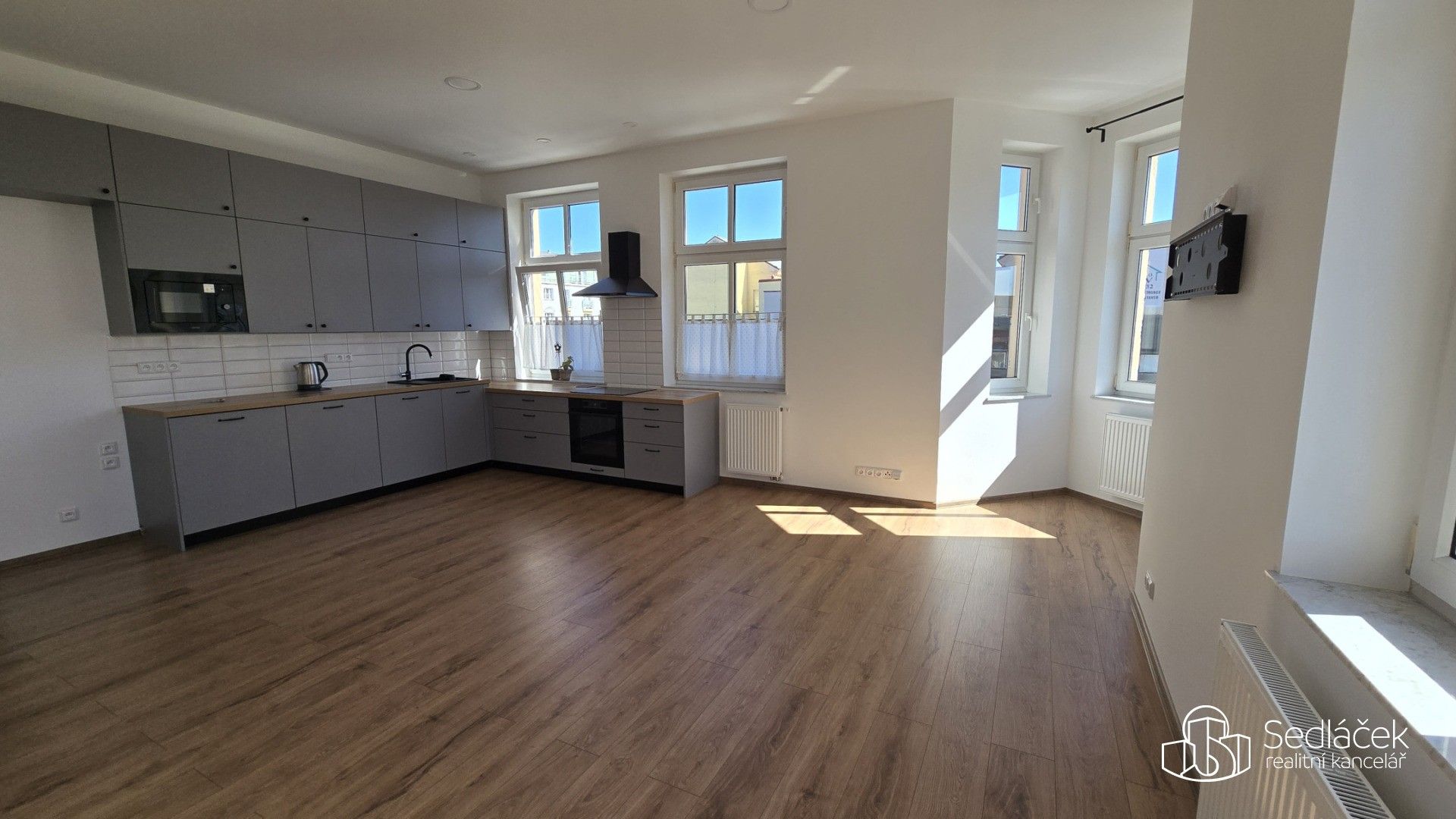 Pronájem bytu 2+kk 57 m² - foto 4