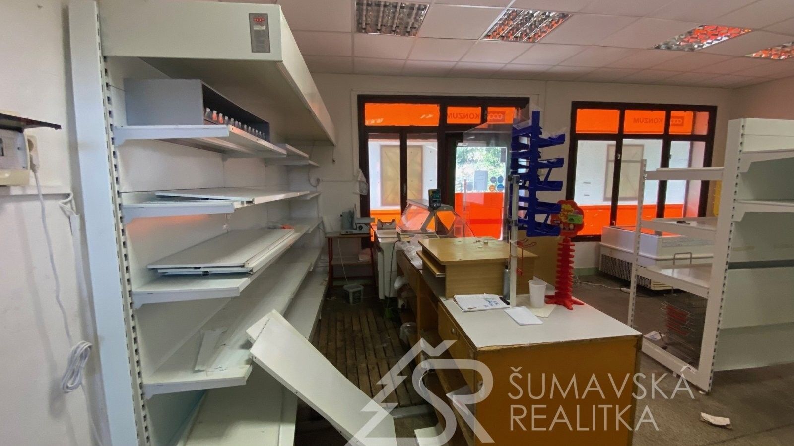 Prodej komerčního prostoru 233 m² - foto 5