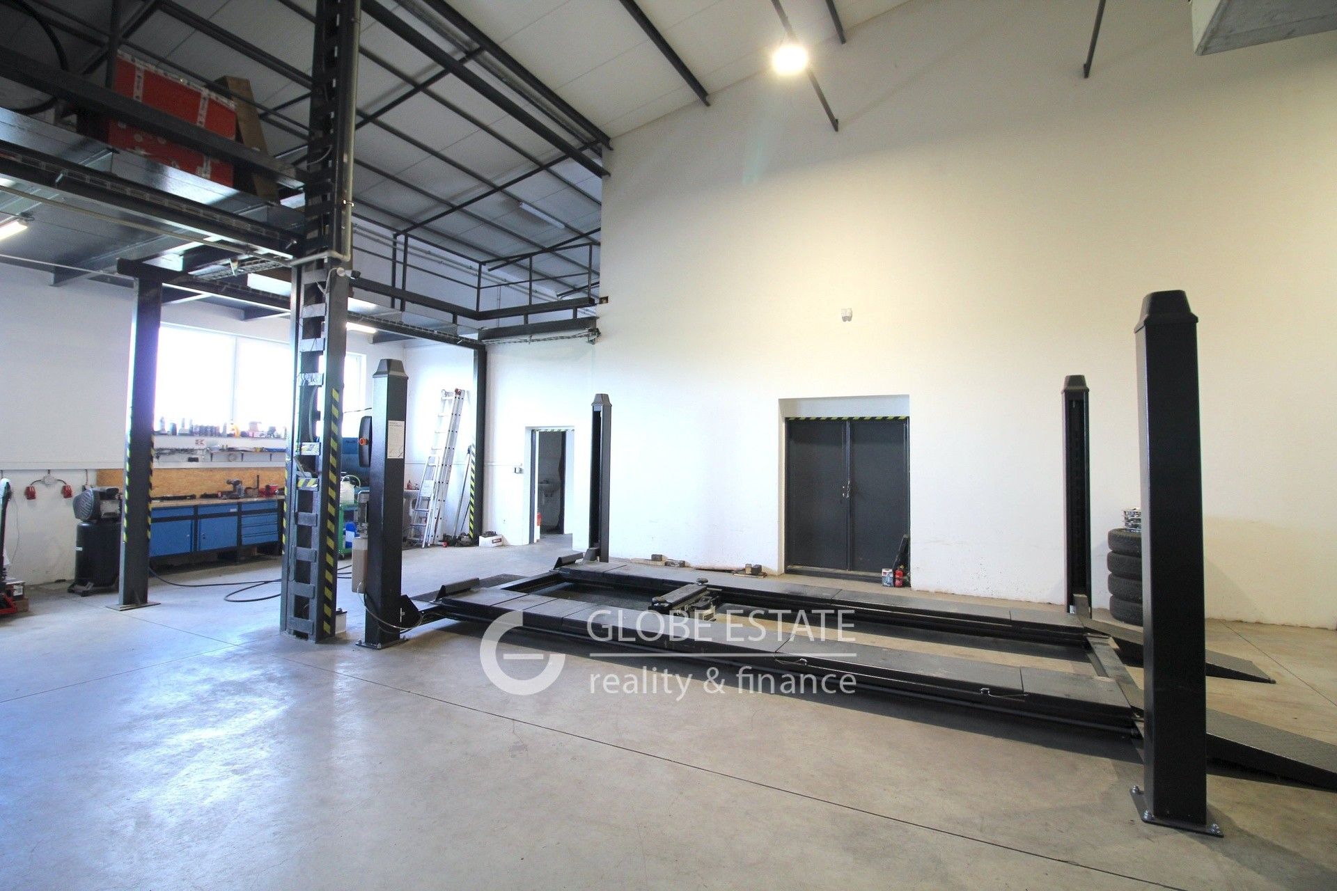 Pronájem komerčního prostoru 1000 m² - foto 3