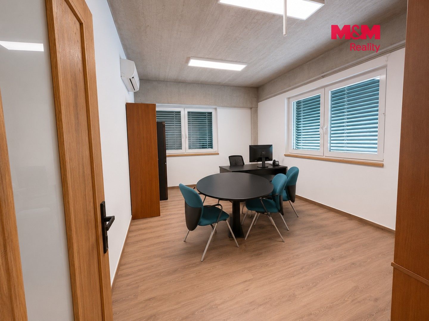 Pronájem komerčního prostoru 1049 m² - foto 8