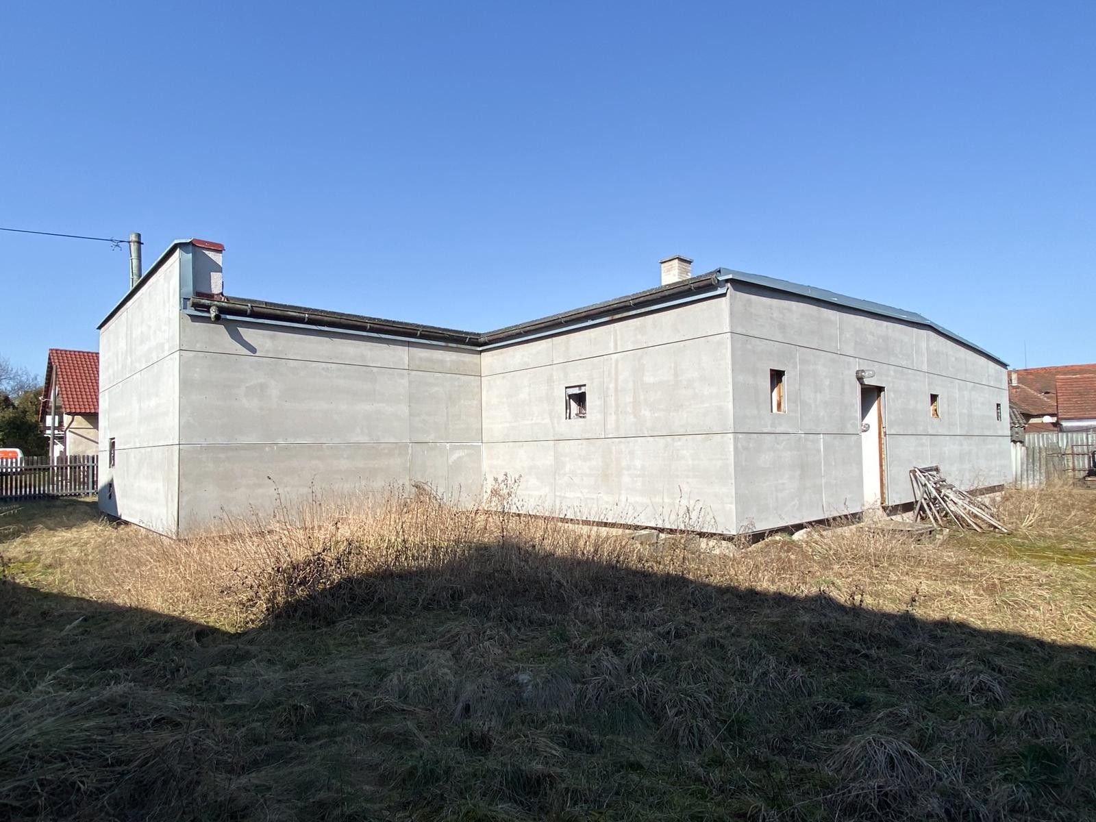 Pronájem komerčního prostoru 197 m² - foto 1