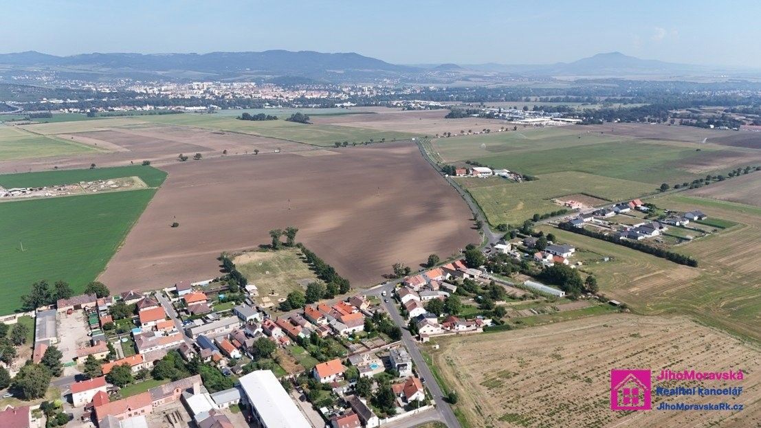 Prodej pozemku 23590 m² - foto 1