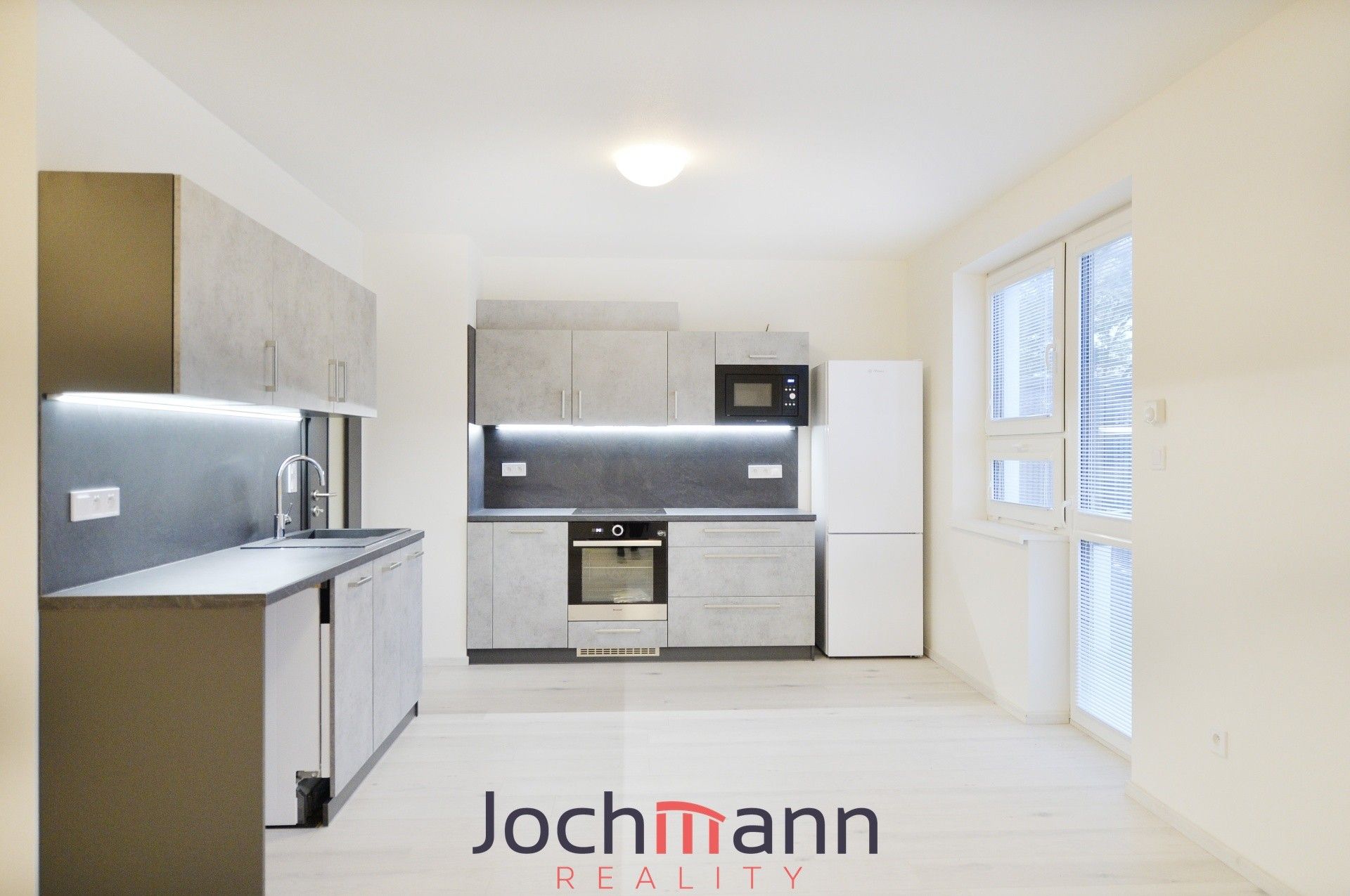 Pronájem bytu 1+kk 40 m² - foto 1