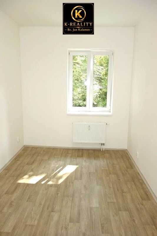 Pronájem bytu 2+1 50 m² - foto 9