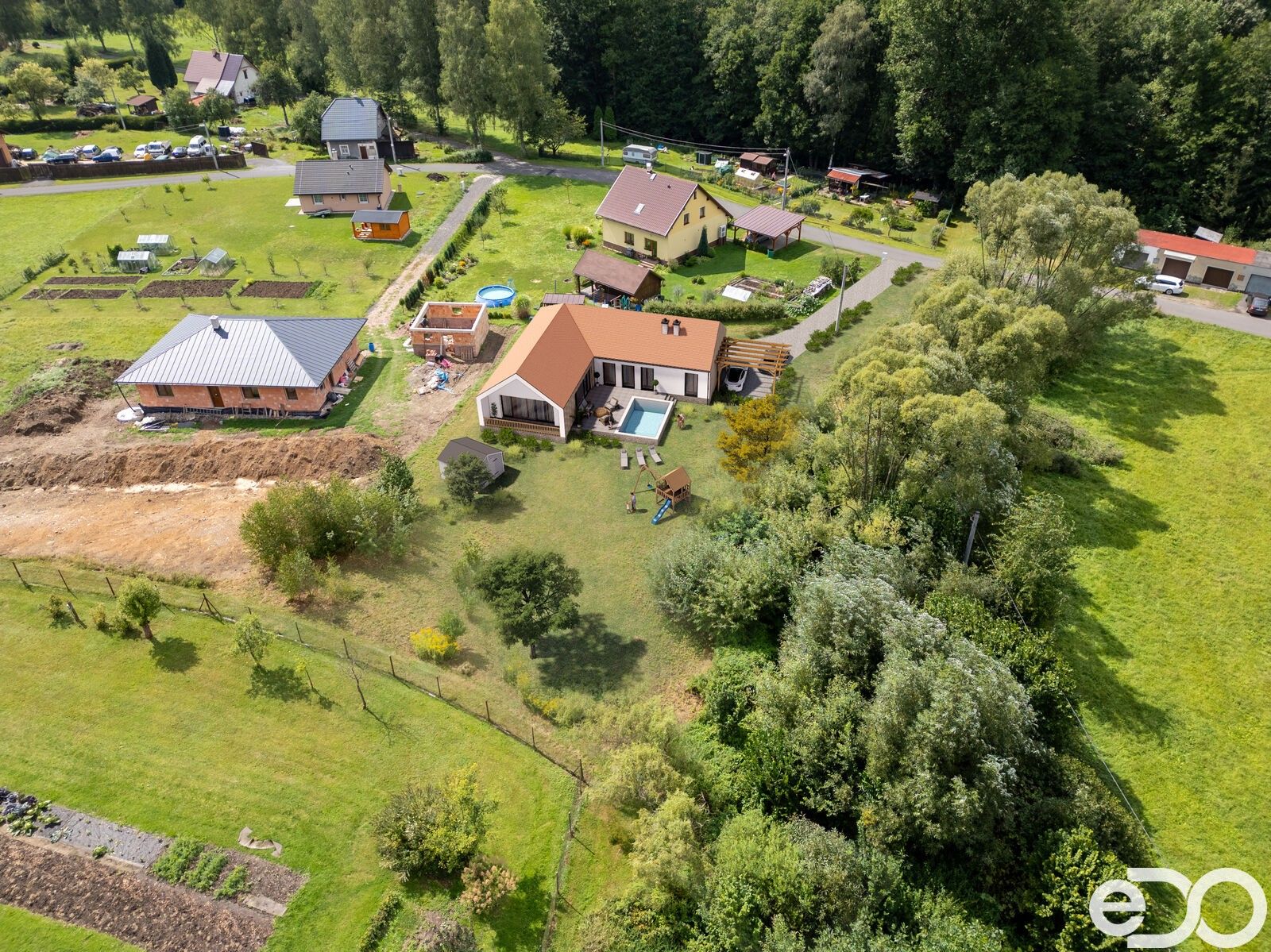 Prodej pozemku 2393 m² - foto 2