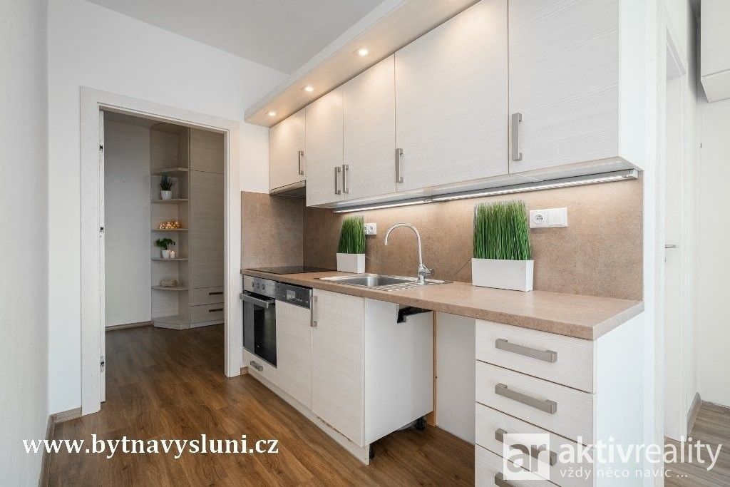 Prodej bytu 3+1 65 m² - foto 2