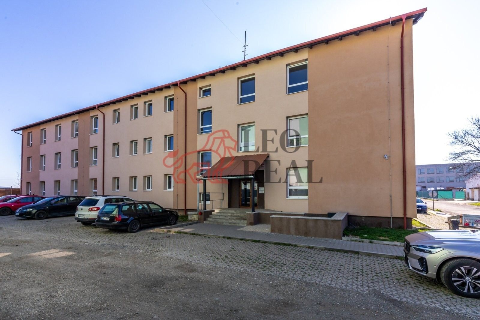 Pronájem bytu 1+kk 28 m² - foto 1
