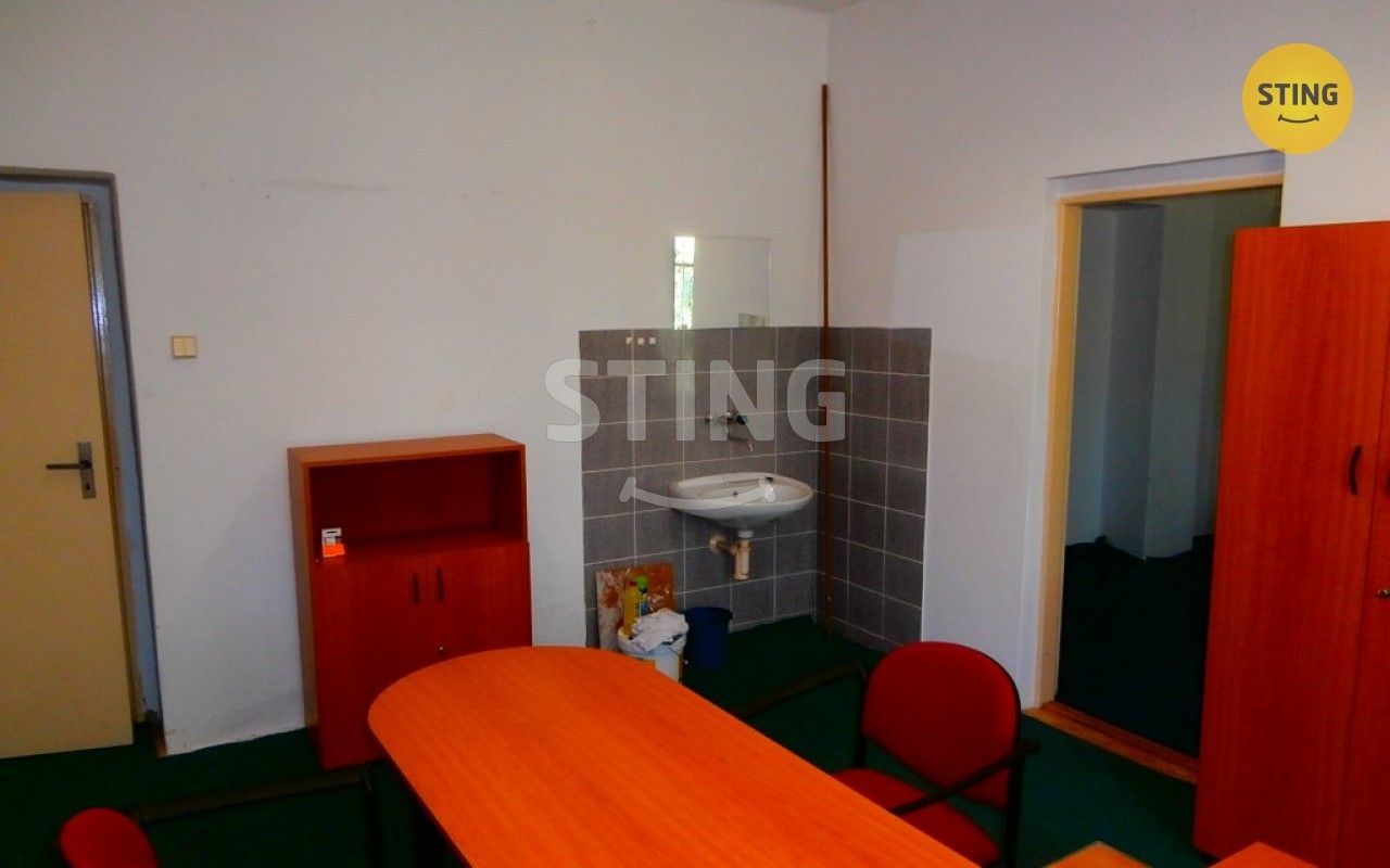 Pronájem komerčního prostoru 580 m² - foto 6