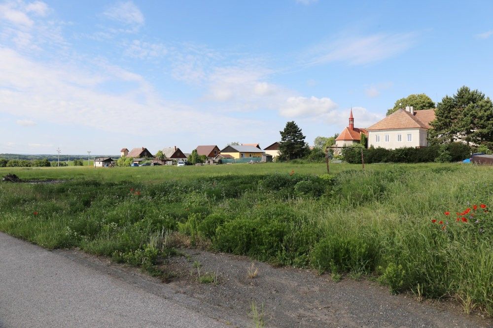 Prodej pozemku 4228 m² - foto 1