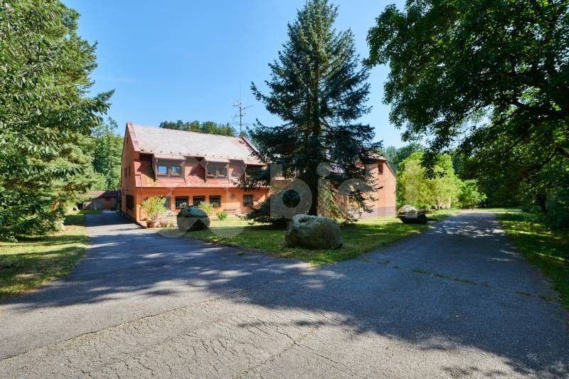 Prodej komerčního prostoru 1350 m² - foto 7