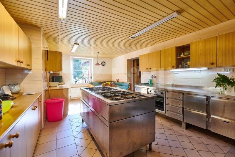 Prodej komerčního prostoru 1350 m² - foto 19