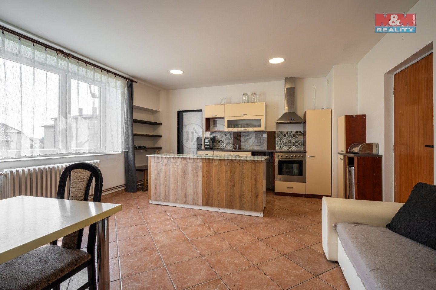 Prodej nemovitosti 250 m² - foto 5