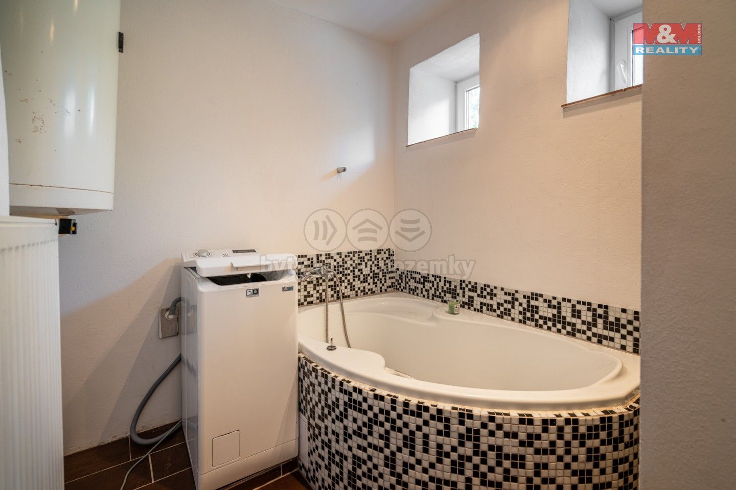 Prodej nemovitosti 250 m² - foto 6
