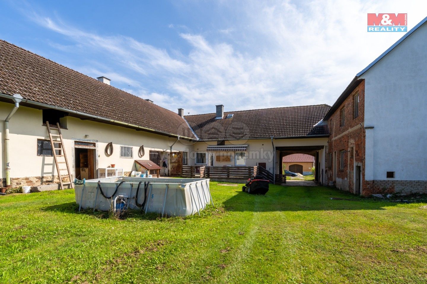 Prodej nemovitosti 250 m² - foto 12