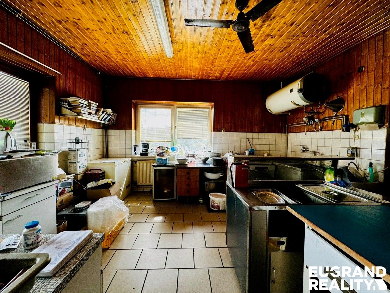 Prodej komerčního prostoru 350 m² - foto 7