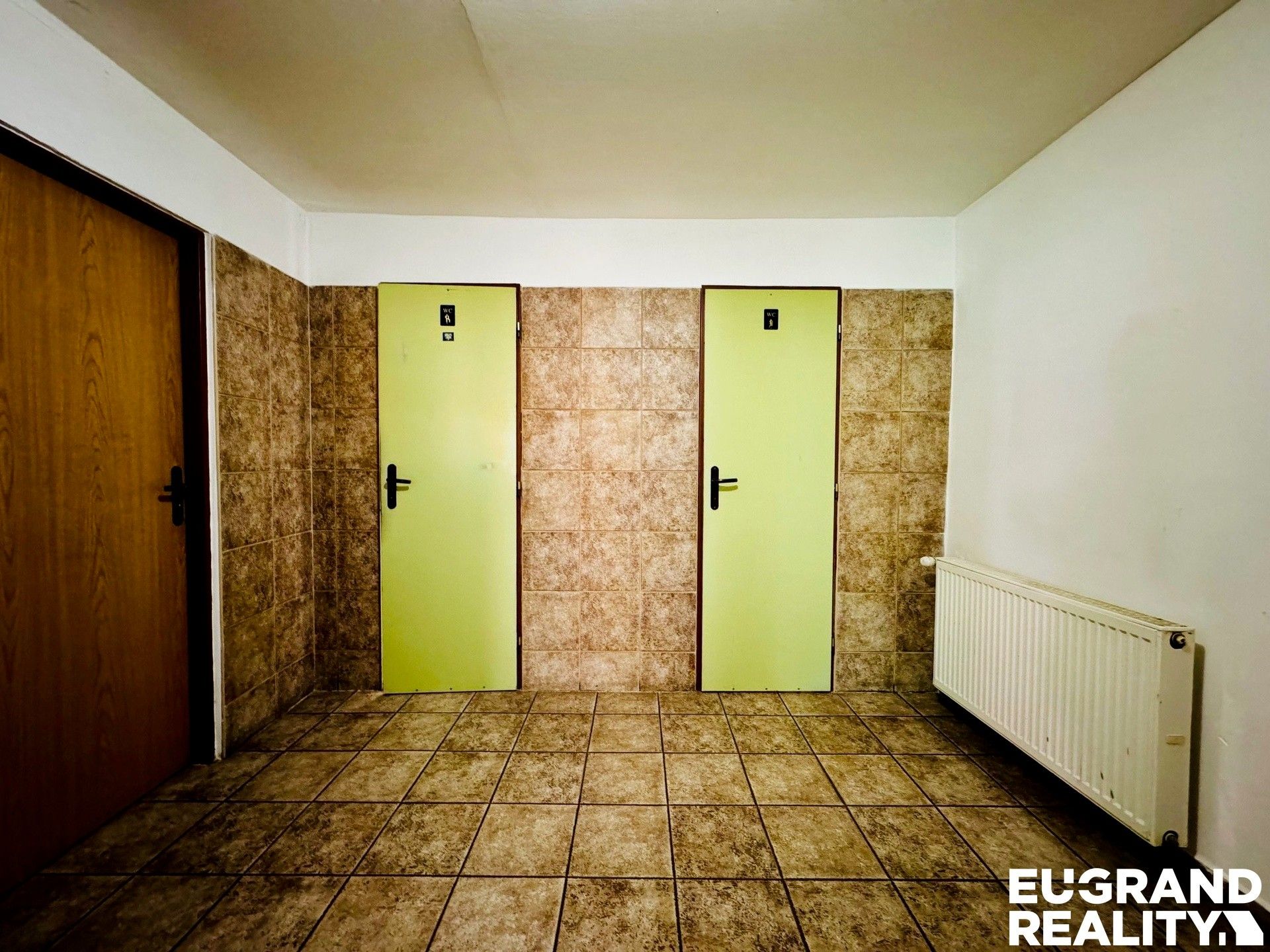 Prodej komerčního prostoru 350 m² - foto 9