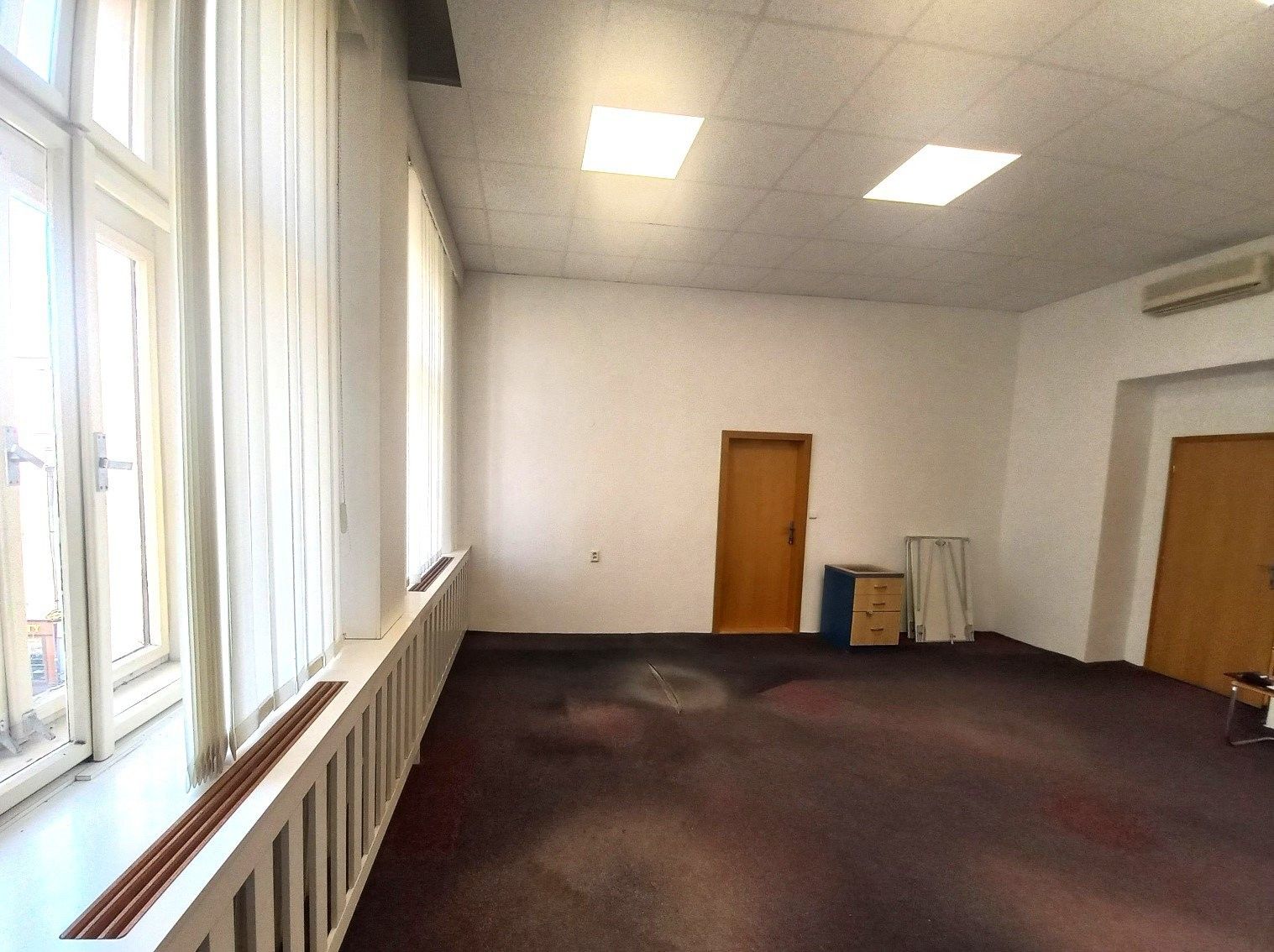 Pronájem komerčního prostoru 33 m² - foto 8