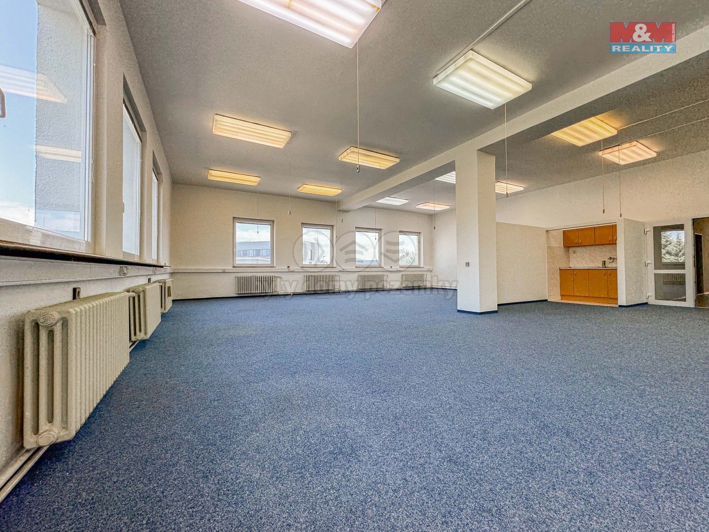 Pronájem komerčního prostoru 311 m² - foto 2