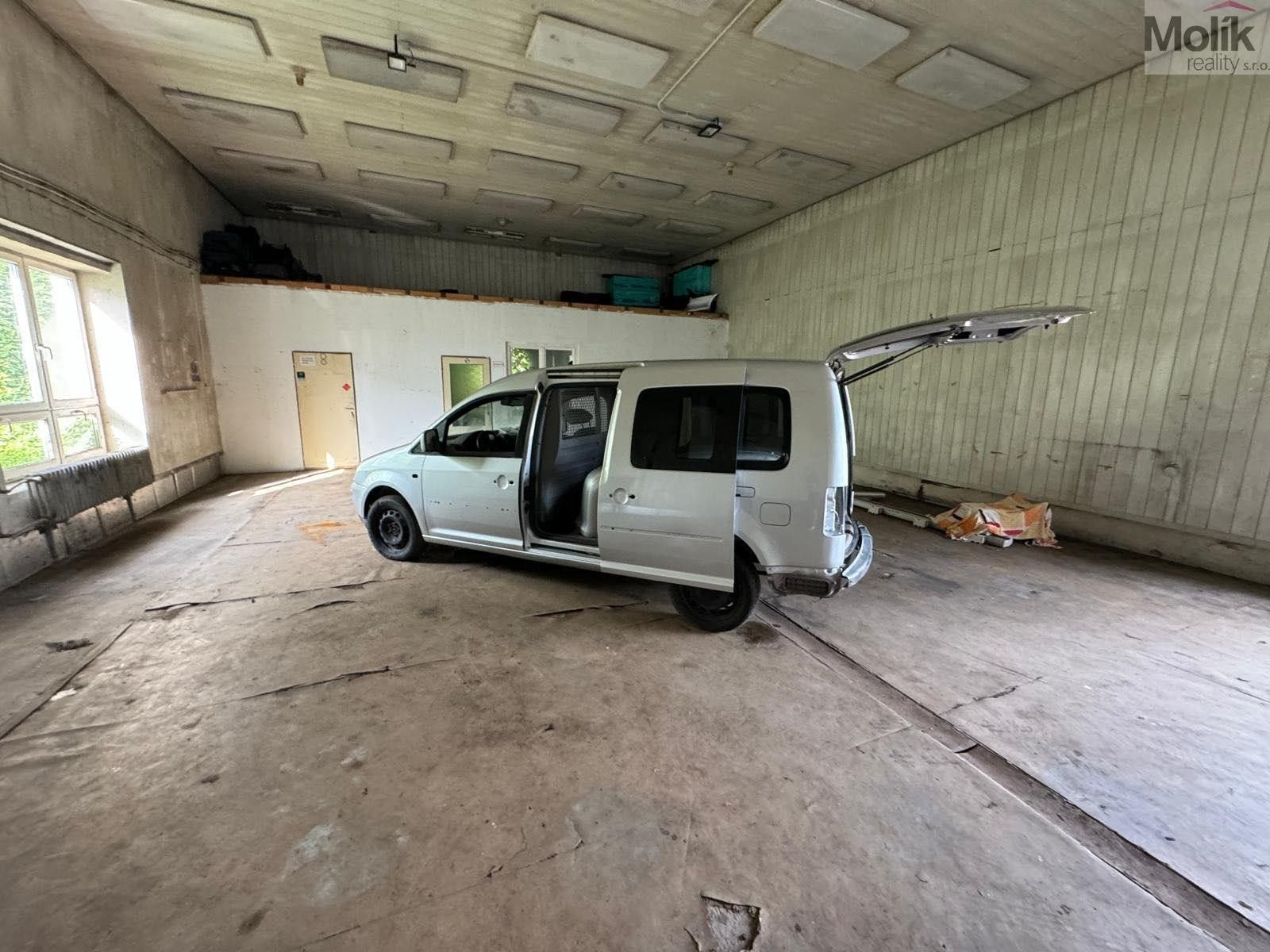 Prodej komerčního prostoru 1920 m² - foto 3