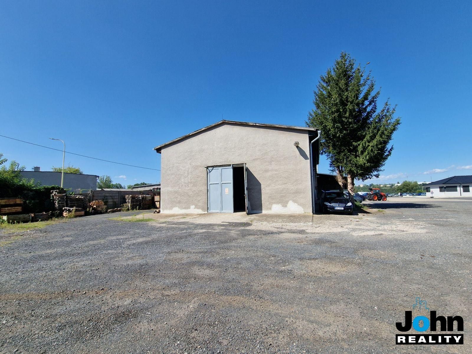 Prodej komerčního prostoru 1500 m² - foto 8