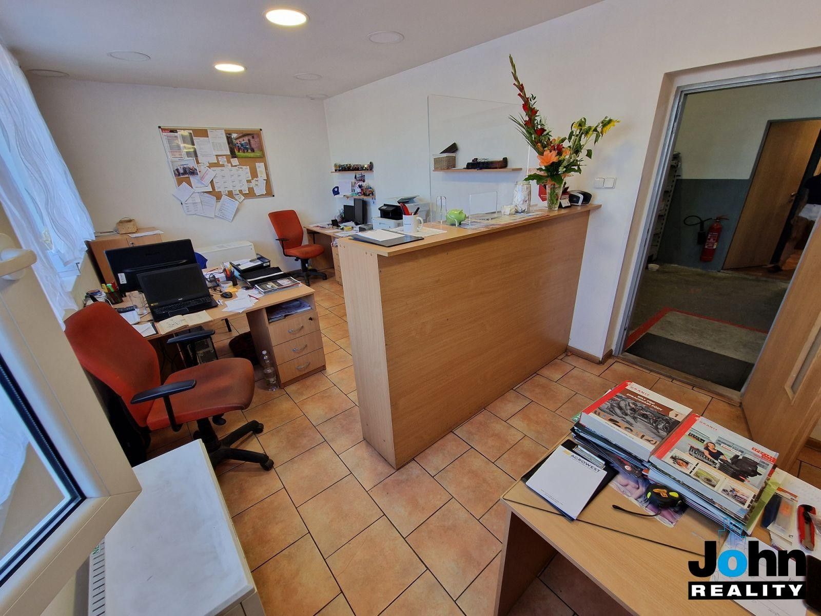 Prodej komerčního prostoru 1500 m² - foto 13