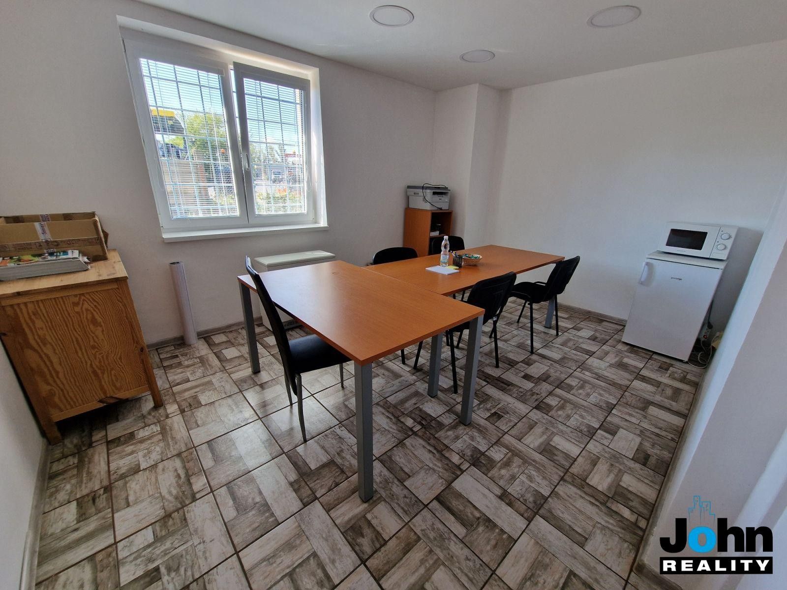 Prodej komerčního prostoru 1500 m² - foto 14