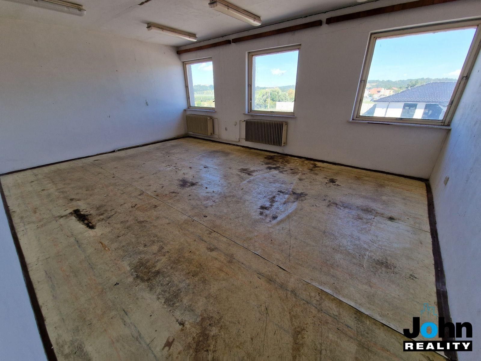 Prodej komerčního prostoru 1500 m² - foto 22
