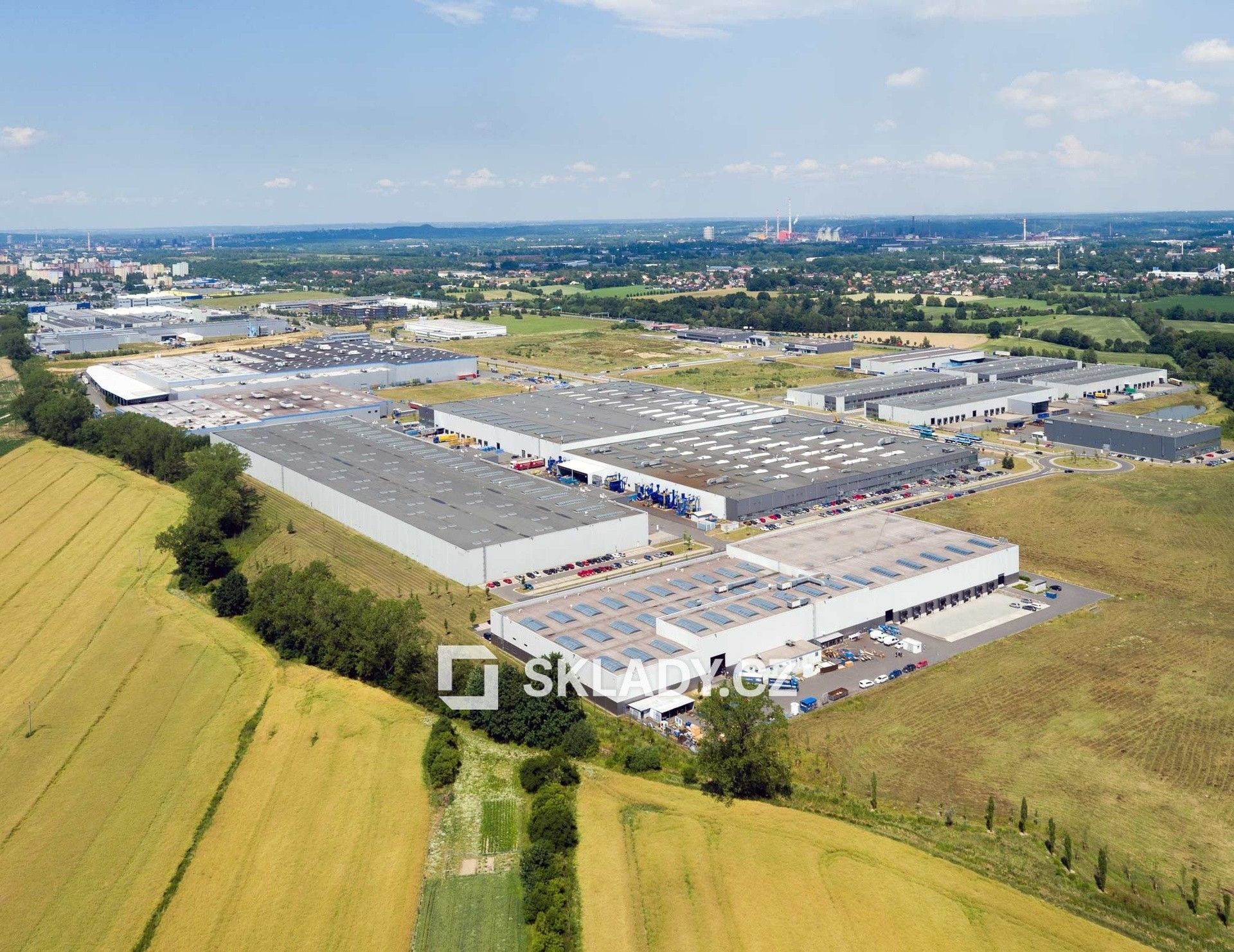 Pronájem komerčního prostoru 3500 m² - foto 5