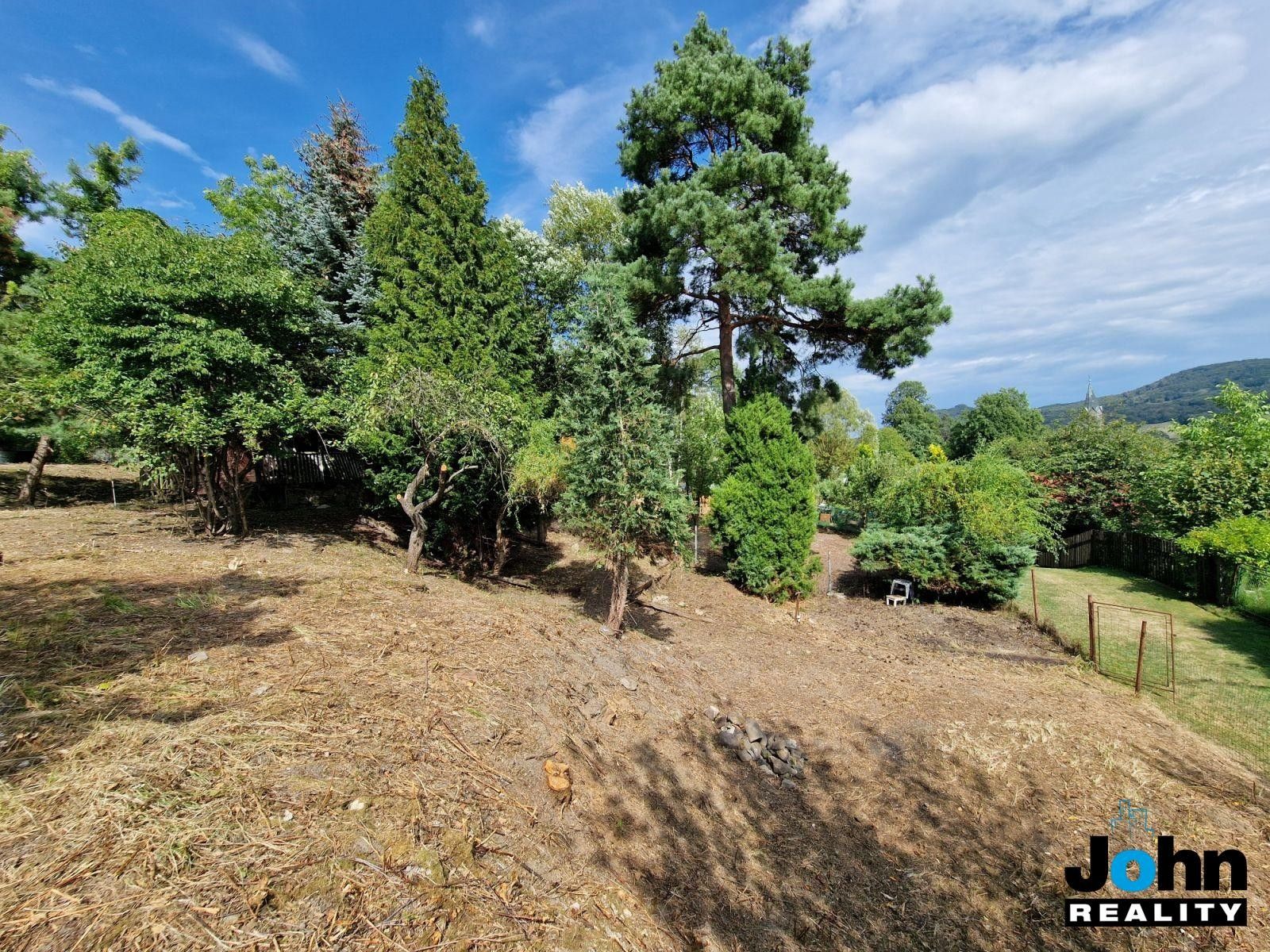 Prodej pozemku 630 m² - foto 1
