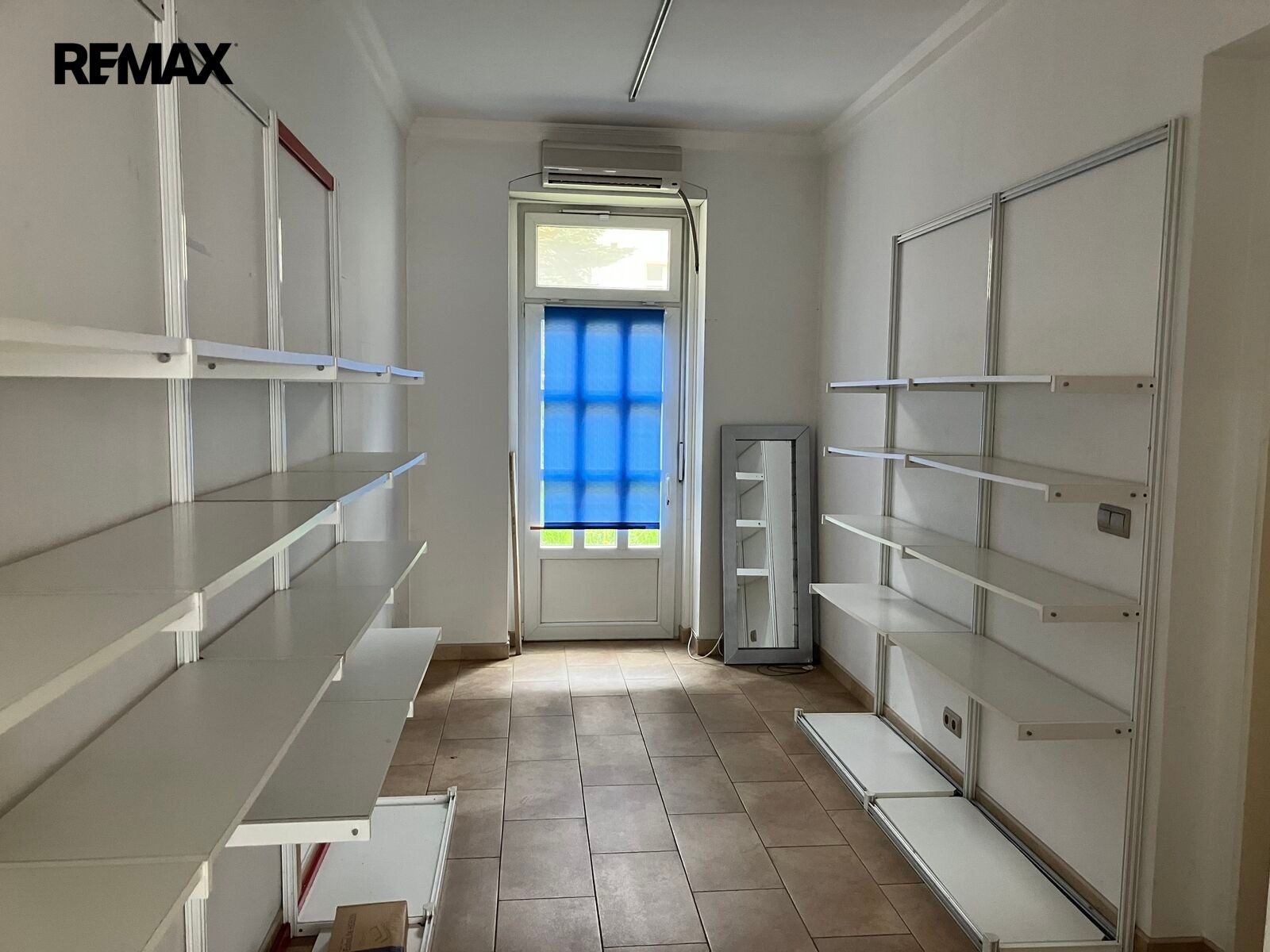 Prodej komerčního prostoru 92 m² - foto 3