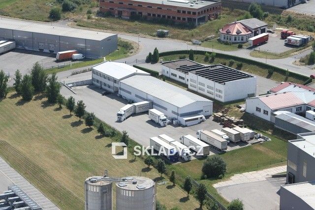 Pronájem komerčního prostoru 800 m² - foto 2