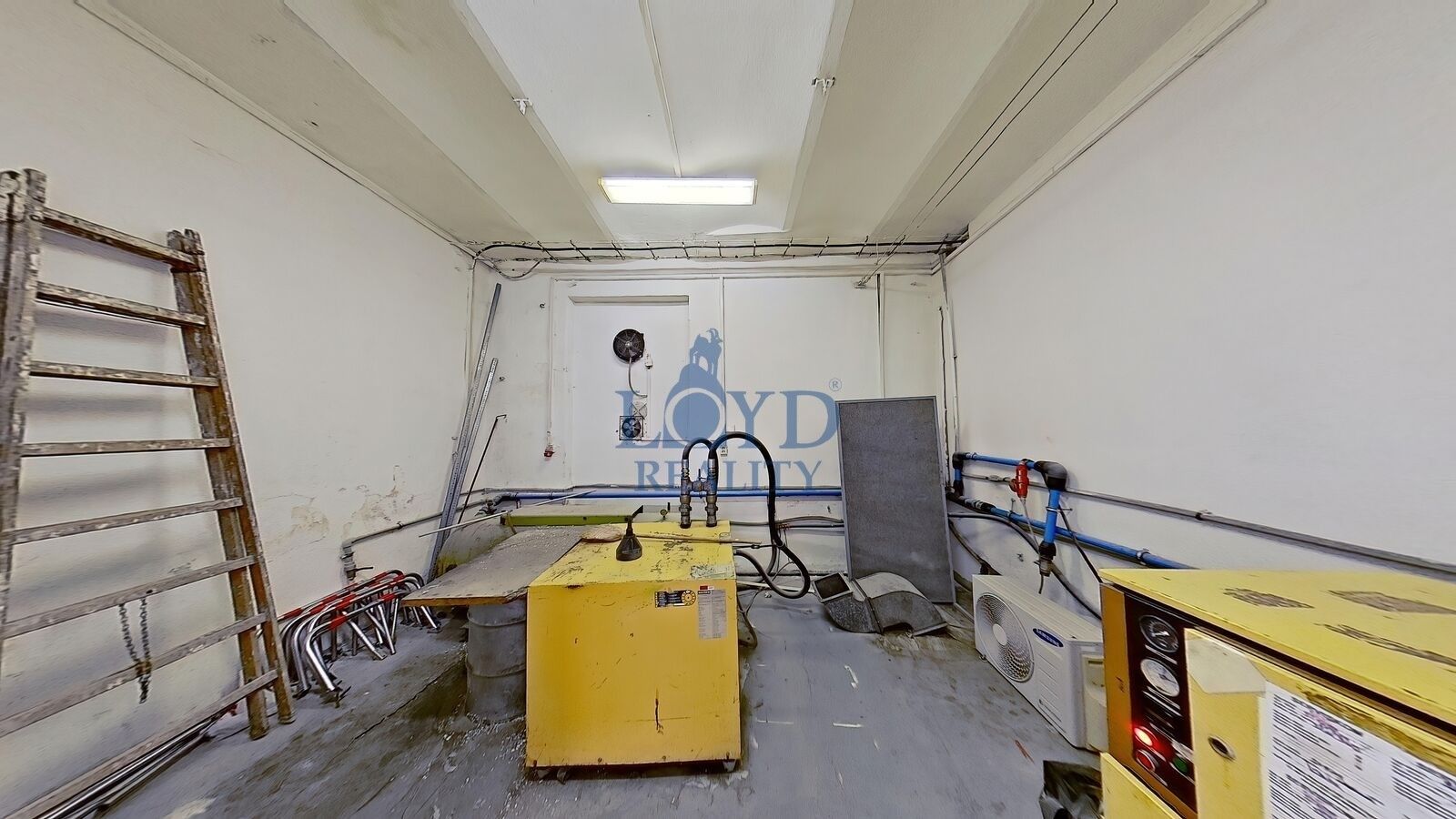 Prodej komerčního prostoru 2796 m² - foto 11