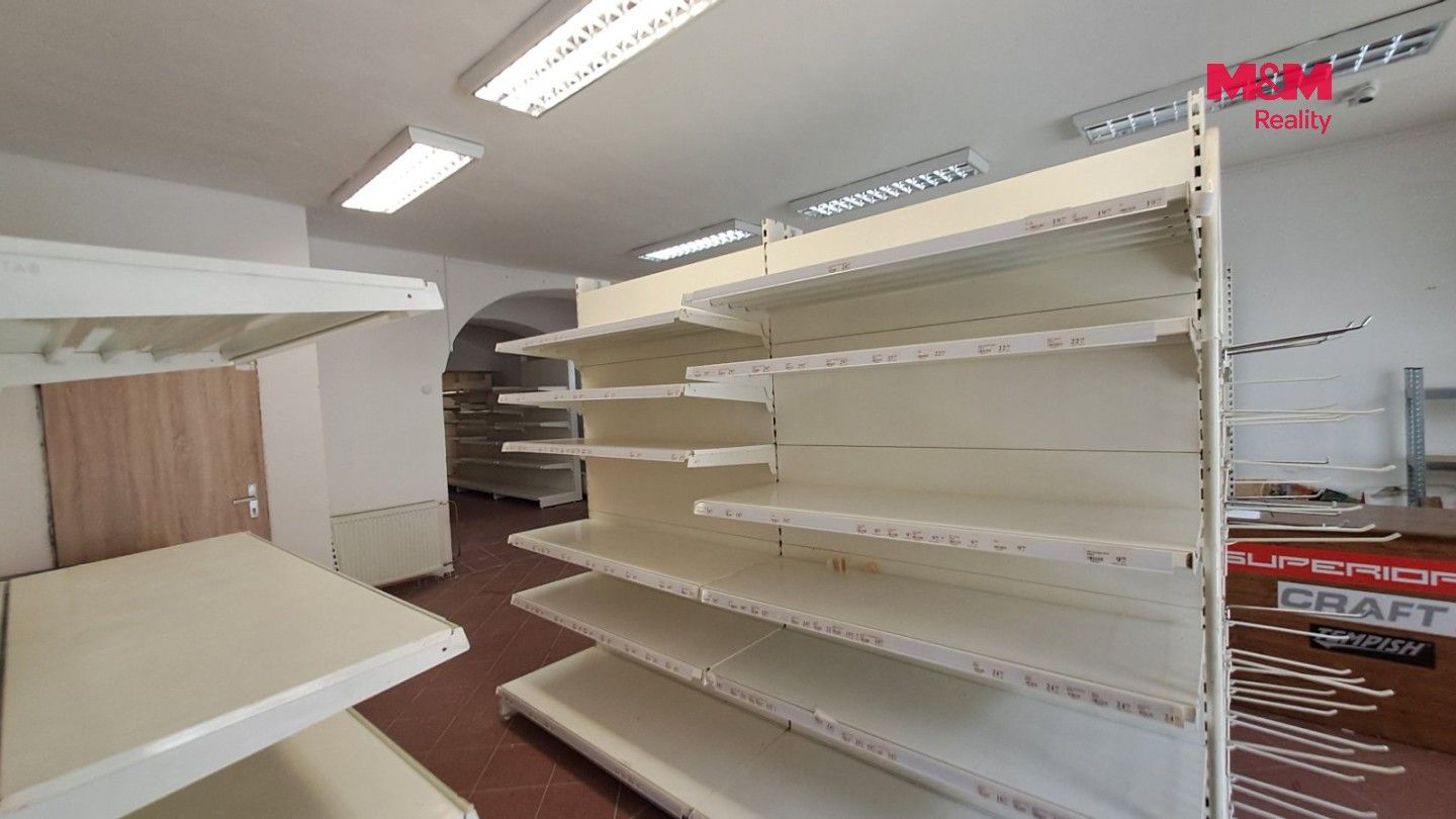 Pronájem komerčního prostoru 170 m² - foto 6