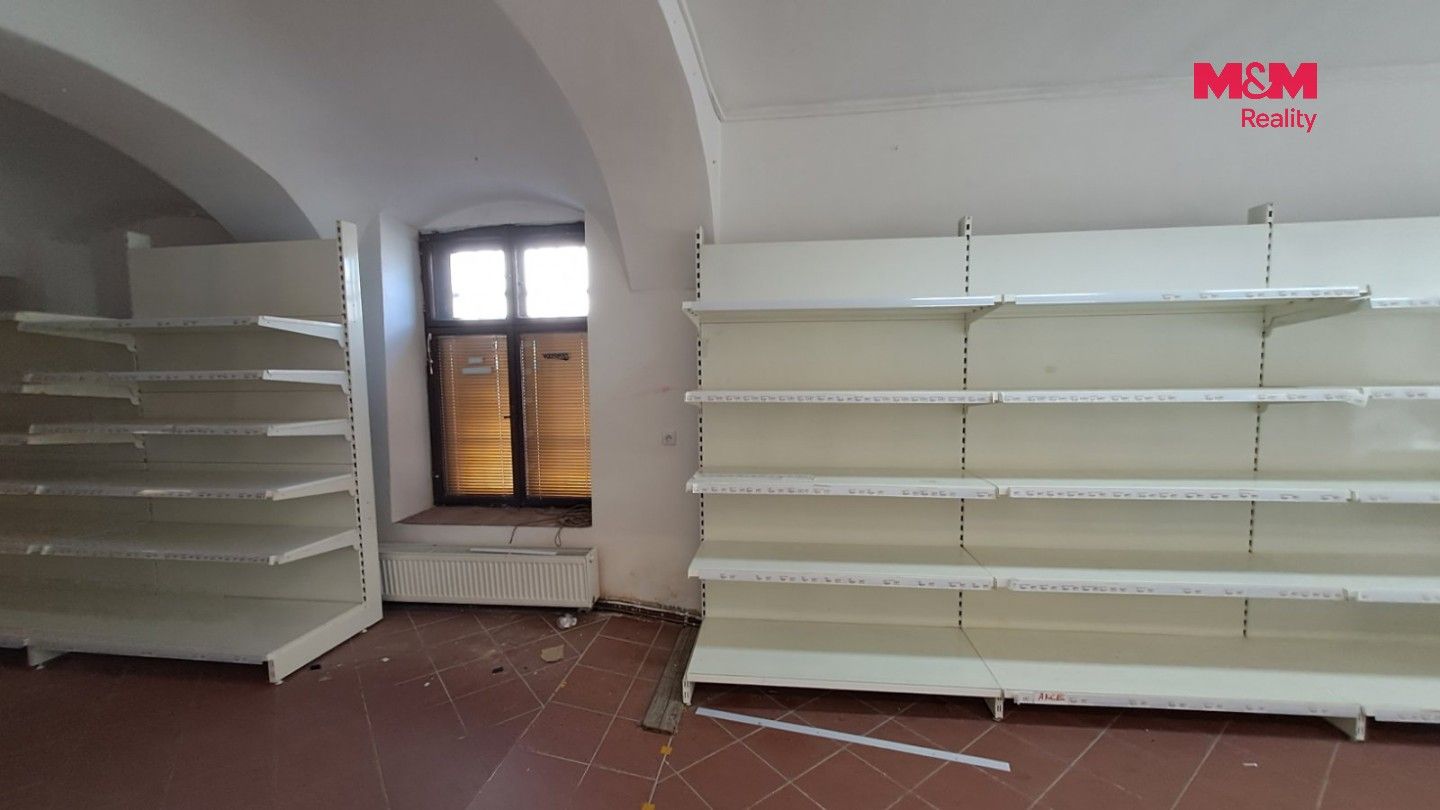 Pronájem komerčního prostoru 170 m² - foto 8