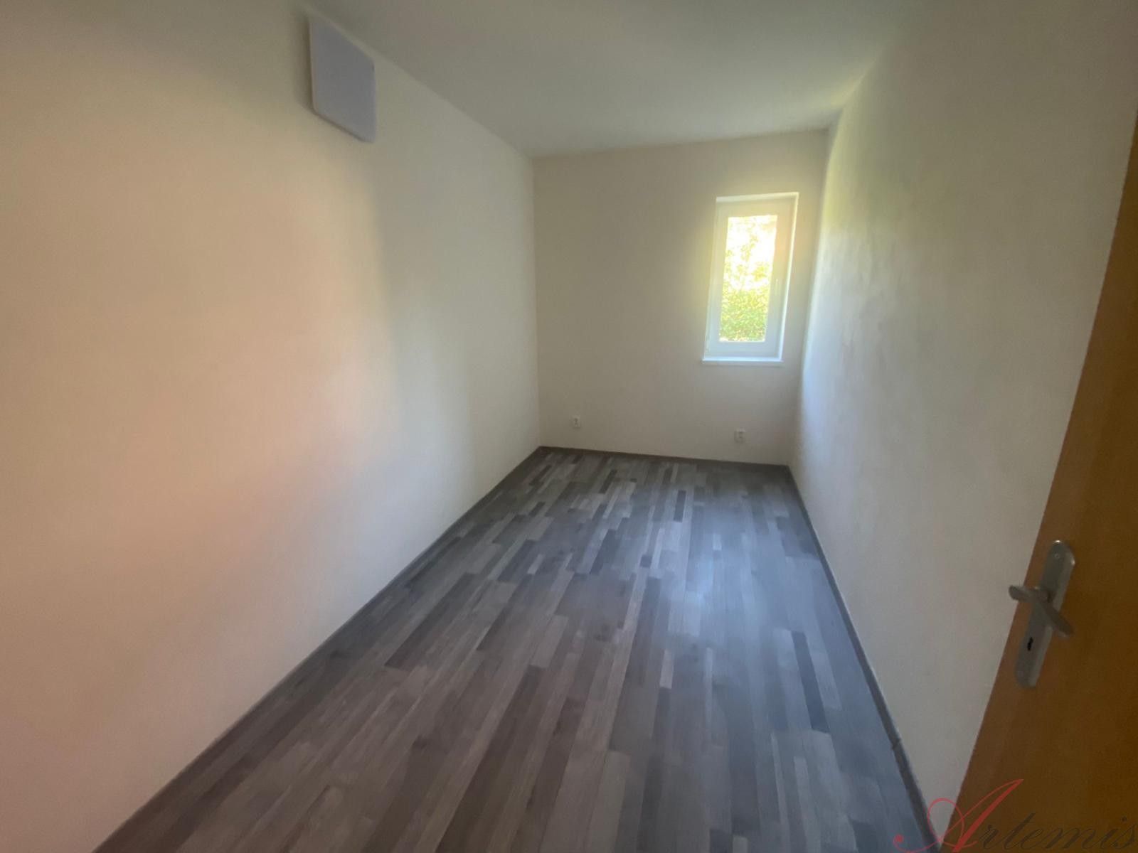 Pronájem bytu 2+1 50 m² - foto 7