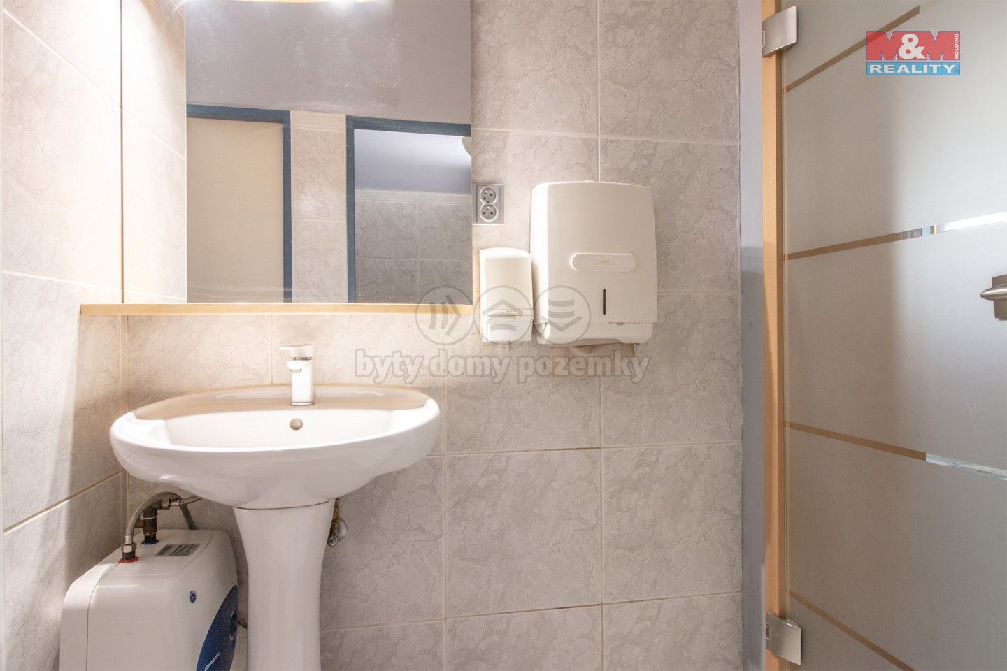Pronájem komerčního prostoru 145 m² - foto 17