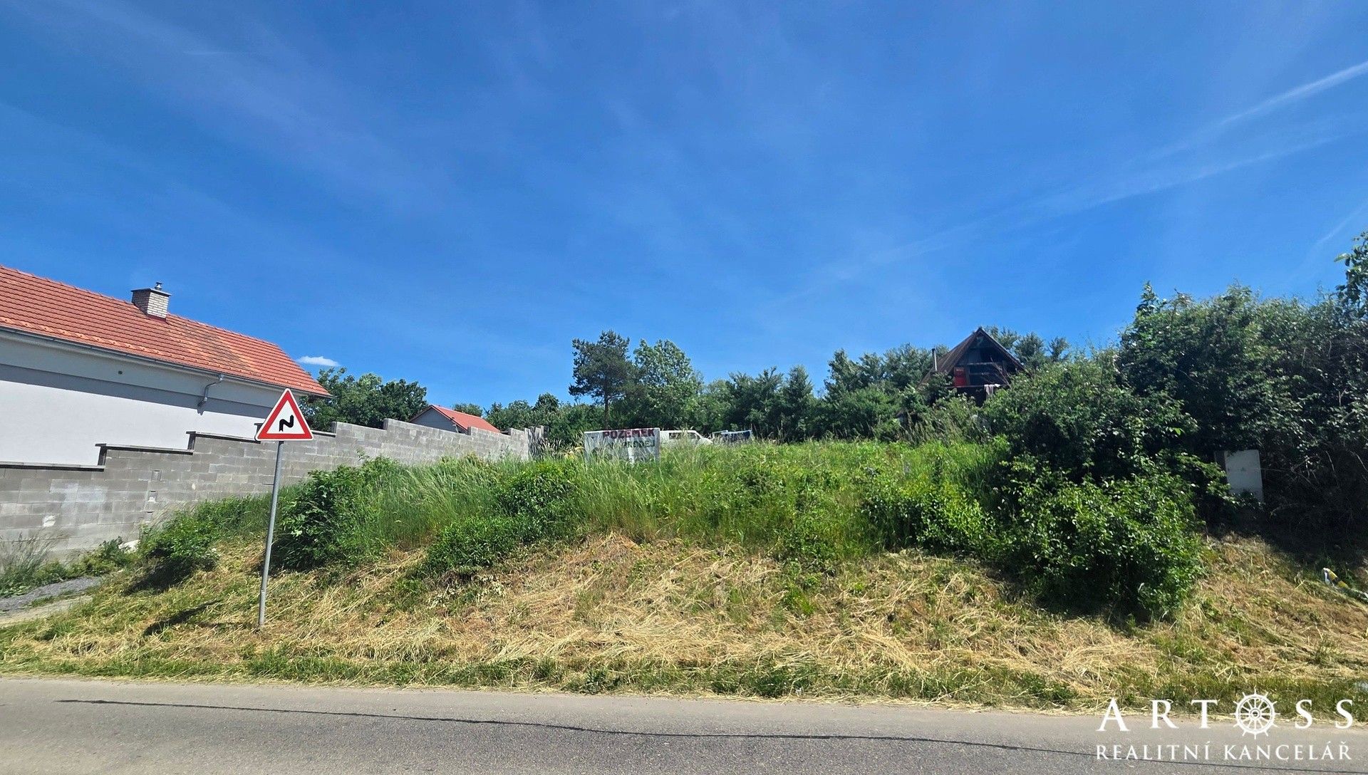 Prodej pozemku 609 m² - foto 1