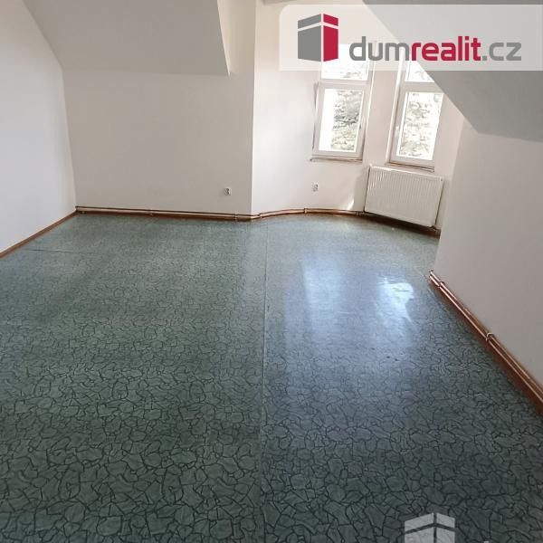 Pronájem bytu 2+1 70 m² - foto 8