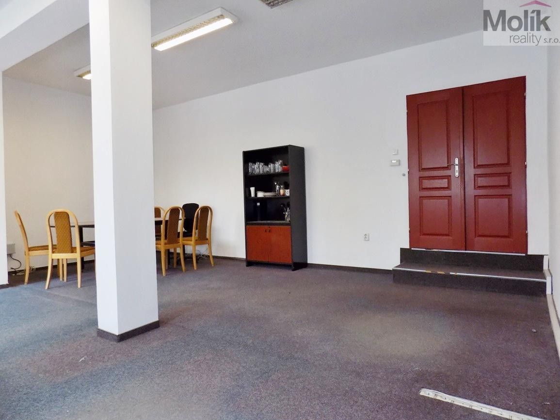 Prodej komerčního prostoru 1054 m² - foto 16