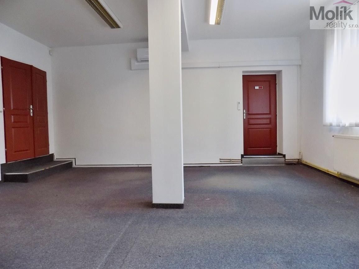 Prodej komerčního prostoru 1054 m² - foto 17