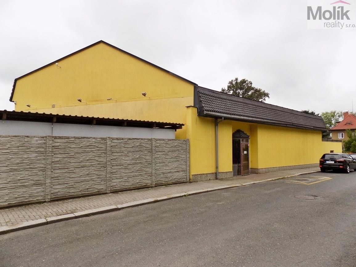 Prodej komerčního prostoru 1054 m² - foto 26