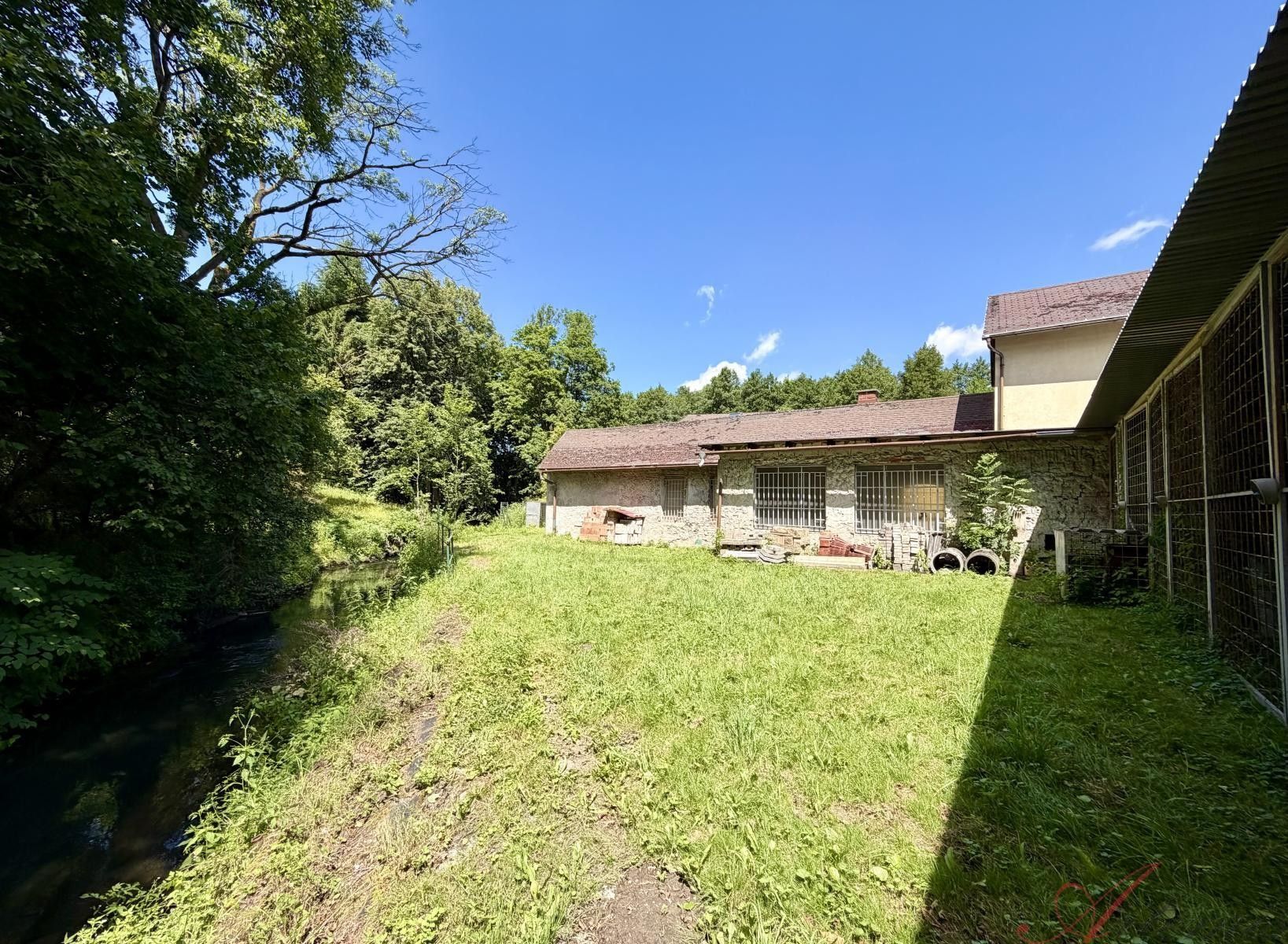 Prodej komerčního prostoru 400 m² - foto 6
