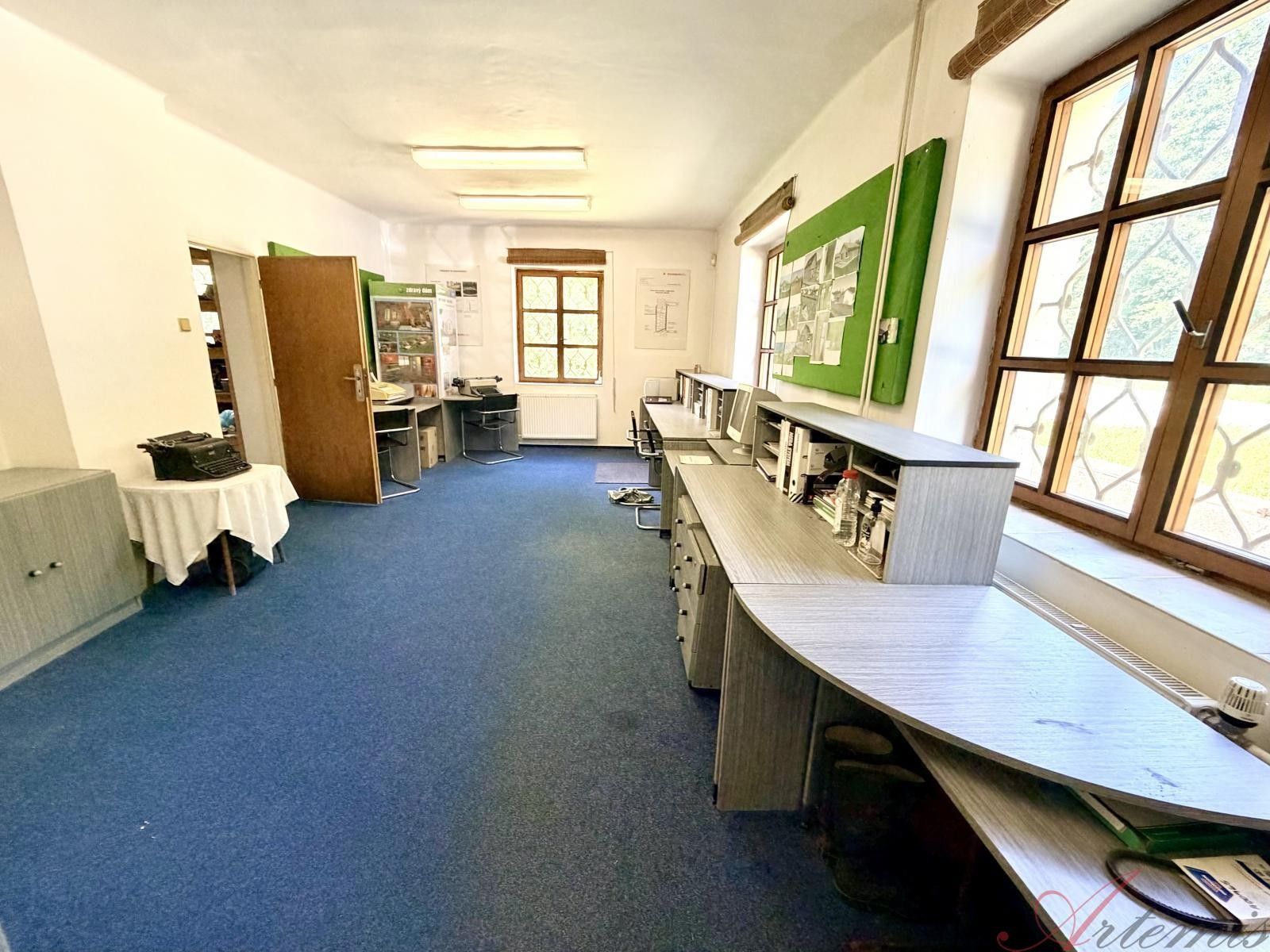 Prodej komerčního prostoru 400 m² - foto 13