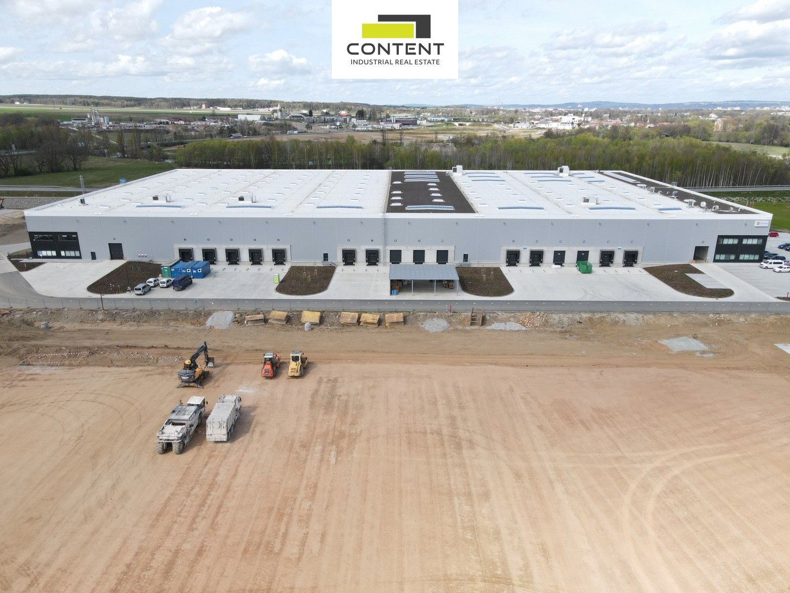 Pronájem komerčního prostoru 8890 m² - foto 4