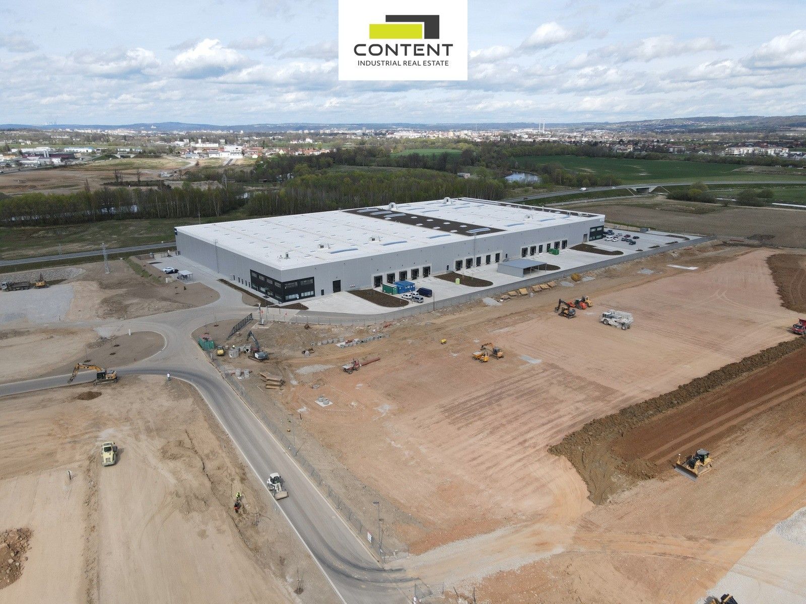 Pronájem komerčního prostoru 8890 m² - foto 9