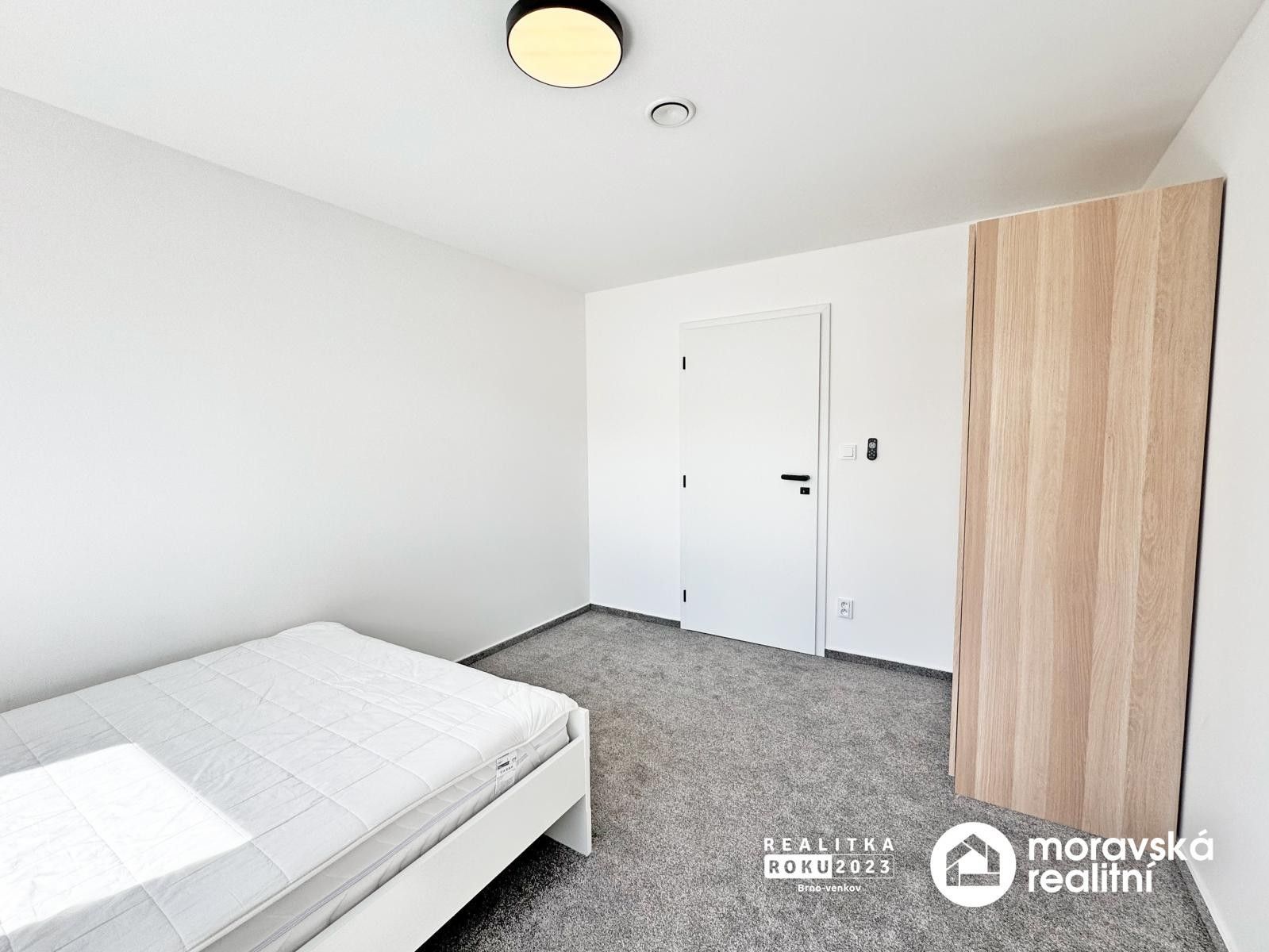 Pronájem bytu 4+kk 115 m² - foto 15