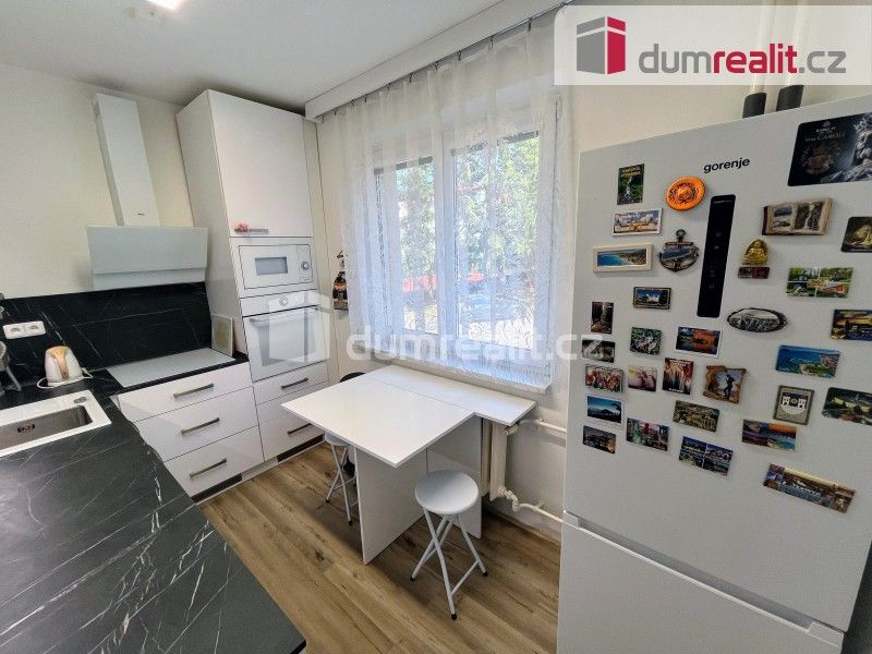 Pronájem bytu 3+1 70 m² - foto 3